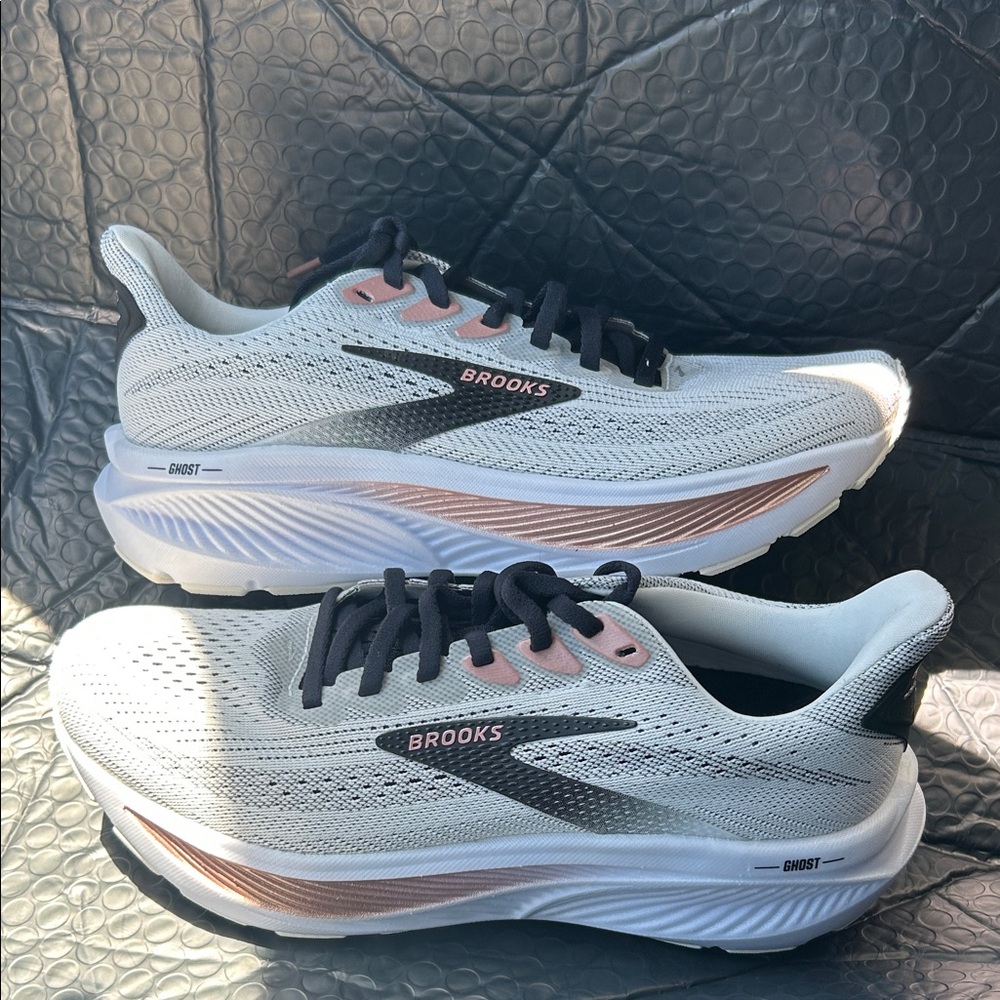 Brooks Ghost 17 Women's Running Shoes - white/black/rose gold